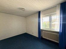 Zimmer 2 Bild 1 ---Alles auf einer Ebene - EFH mit Garage und Garten in Villmar---