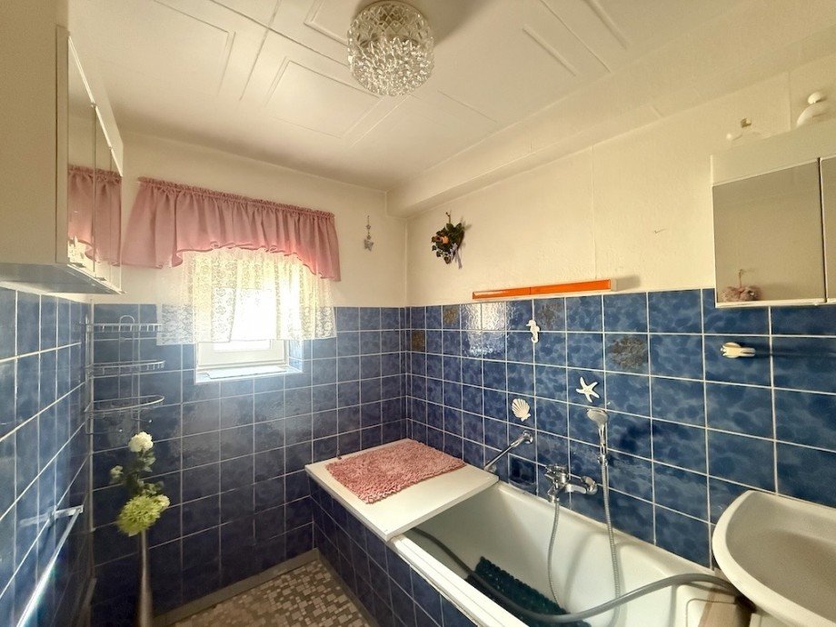 Wannenbad OG Bild 1 Einfamilienhaus Selters/ M�nster