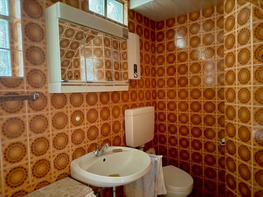 Bad Bild 2 Einfamilienhaus Seltes/ Haintchen