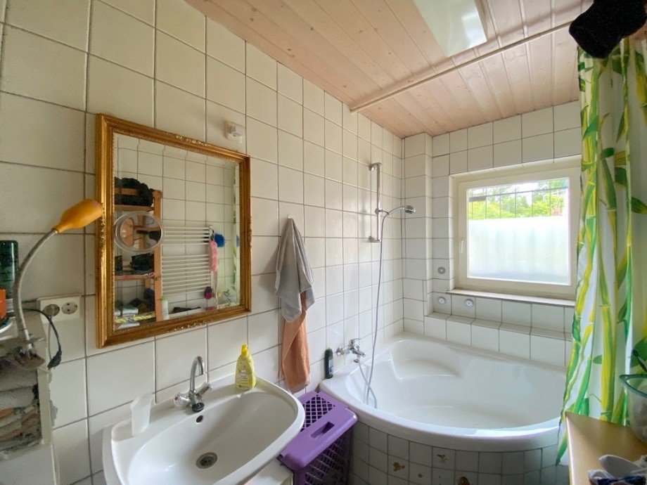 Bad EG Doppelhaush�lfte Selters