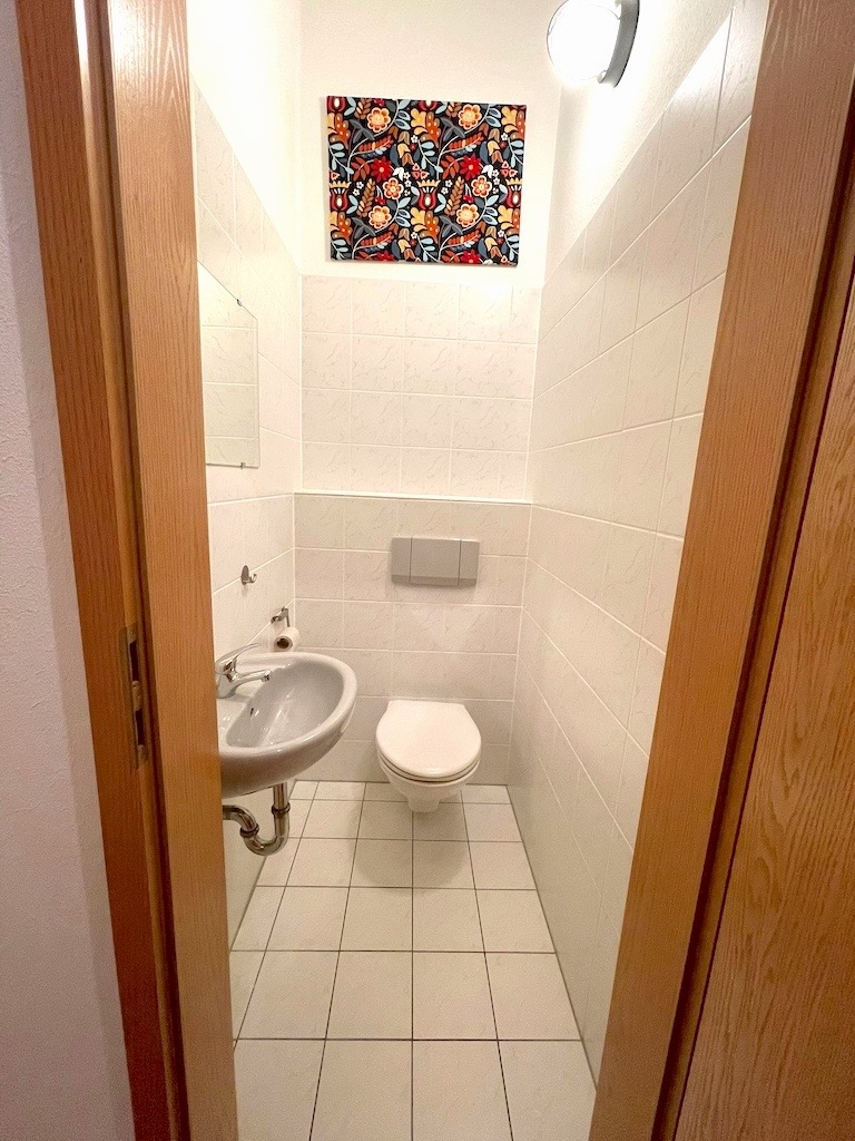 Gaeste WC Dachgeschosswohnung Bad Camberg