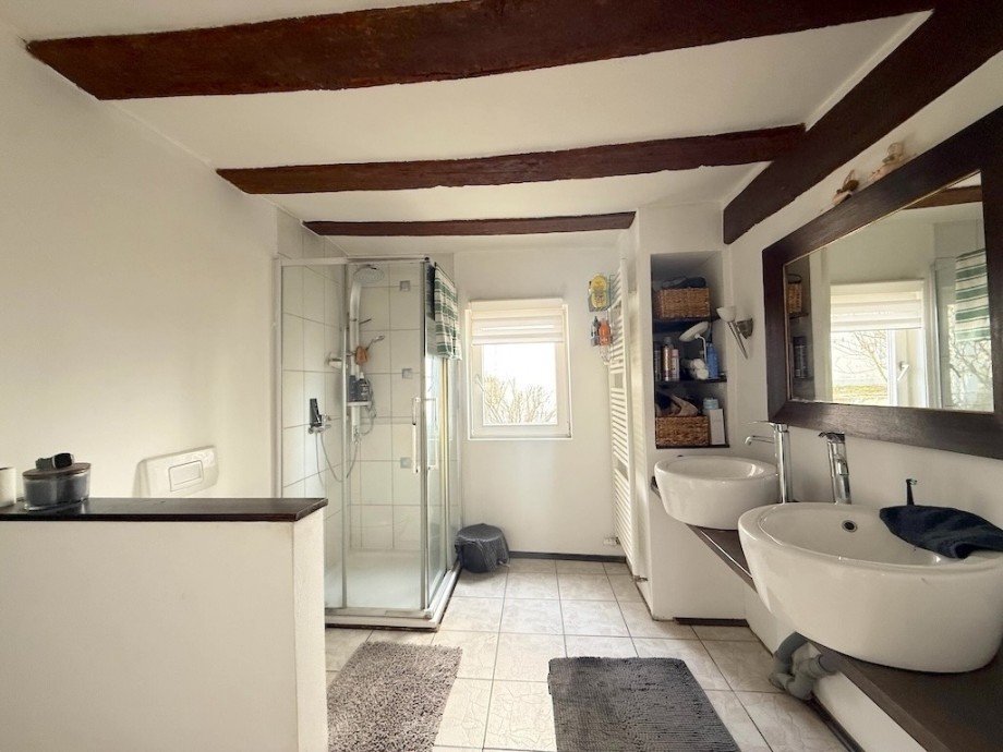 Bad EG Bild 1 Einfamilienhaus Selters