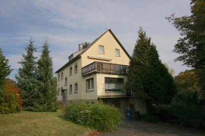 Hauptbild -Helle 4-Zimmer-EG-Wohnung mit sch�nem Balkon und Garage in Ortsrandlage-