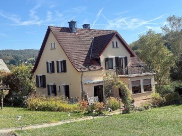Hauptbild -----Charmantes Liebhaberobjekt in naturnaher Lage-----