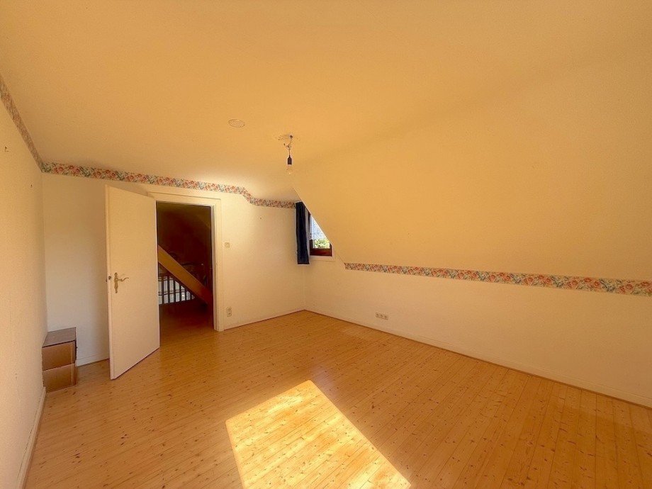 Zimmer 2 OG Bild 3 Einfamilienhaus Selters