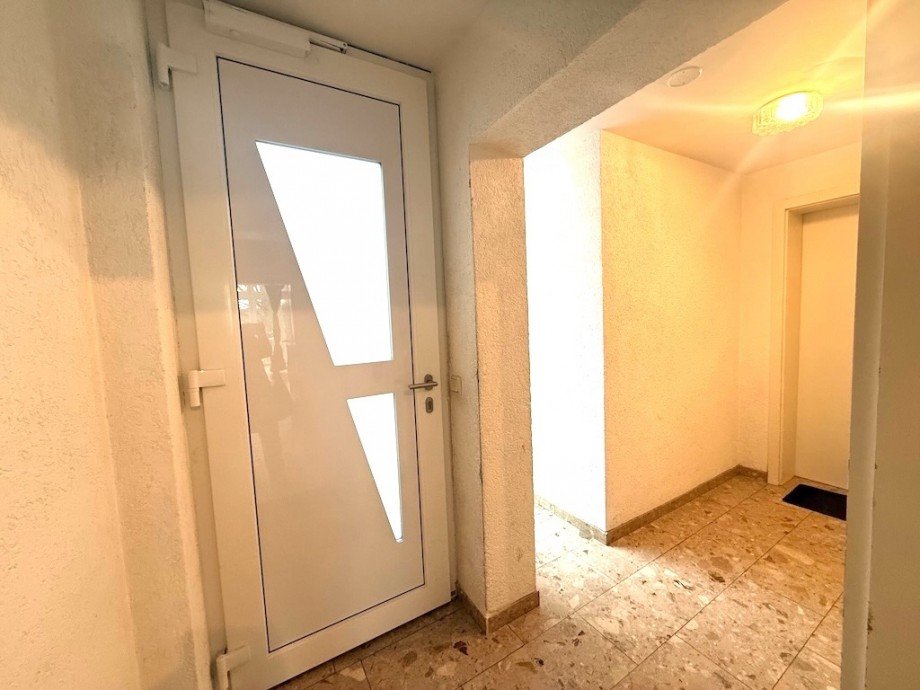 Treppenhaus Erdgeschosswohnung Bad Camberg