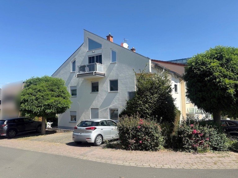 Titelbild Bad Camberg Dachgeschosswohnung ----Attraktive 2-Zimmer-DG-Wohnung mit Balkon und Terrasse-----