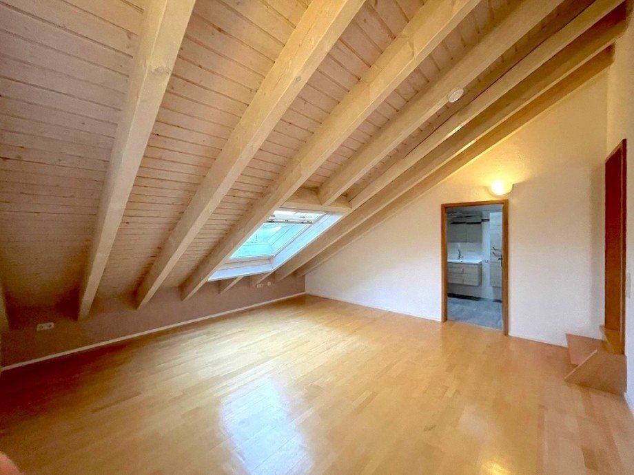 Schlafzimmer Bild 1 Dachgeschosswohnung Bad Camberg