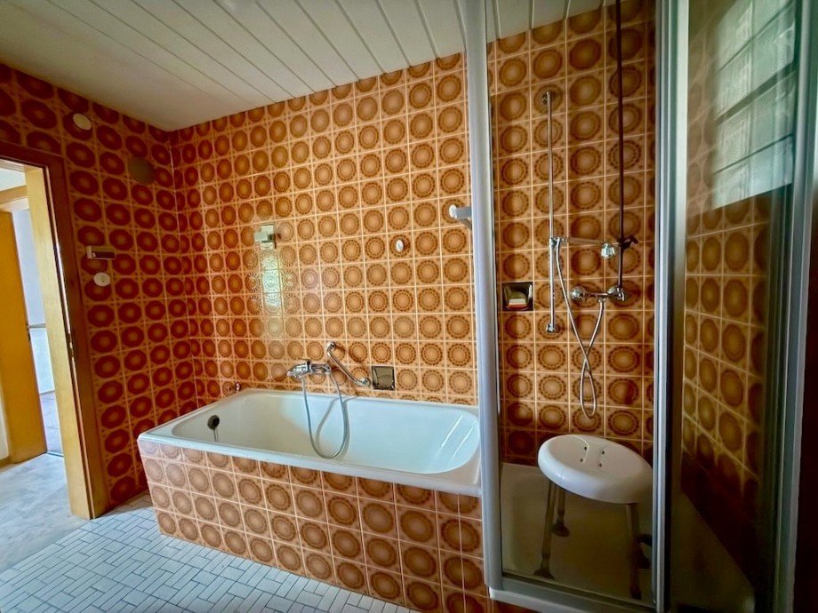 Bad Bild 3 Einfamilienhaus Seltes/ Haintchen