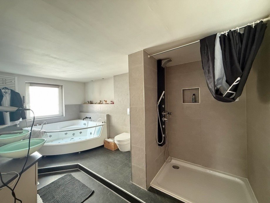 Bad OG Bild 1 Einfamilienhaus Selters