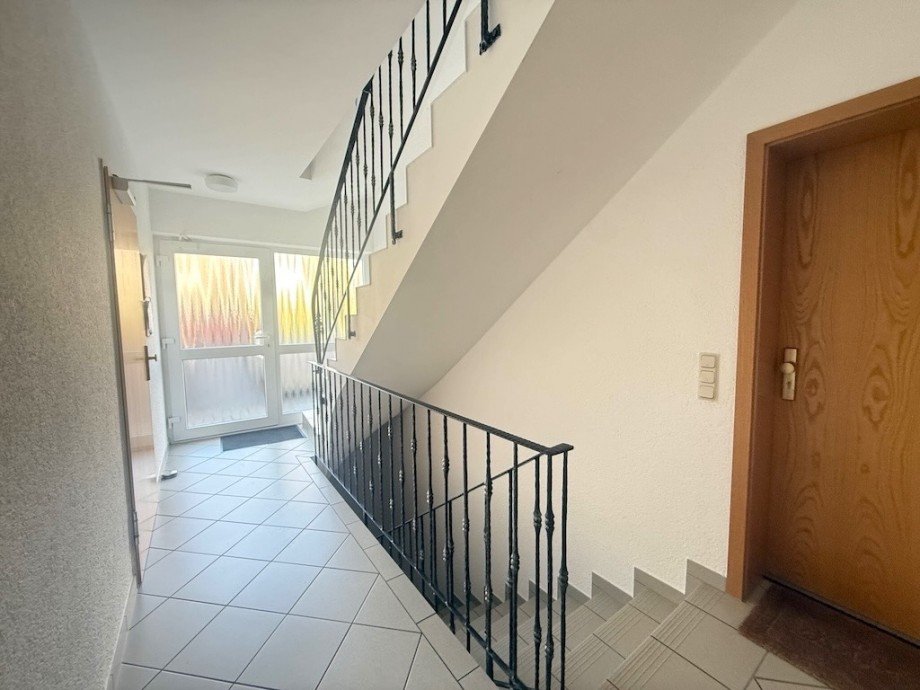 Treppenhaus Bild 1 Wohnung Brechen