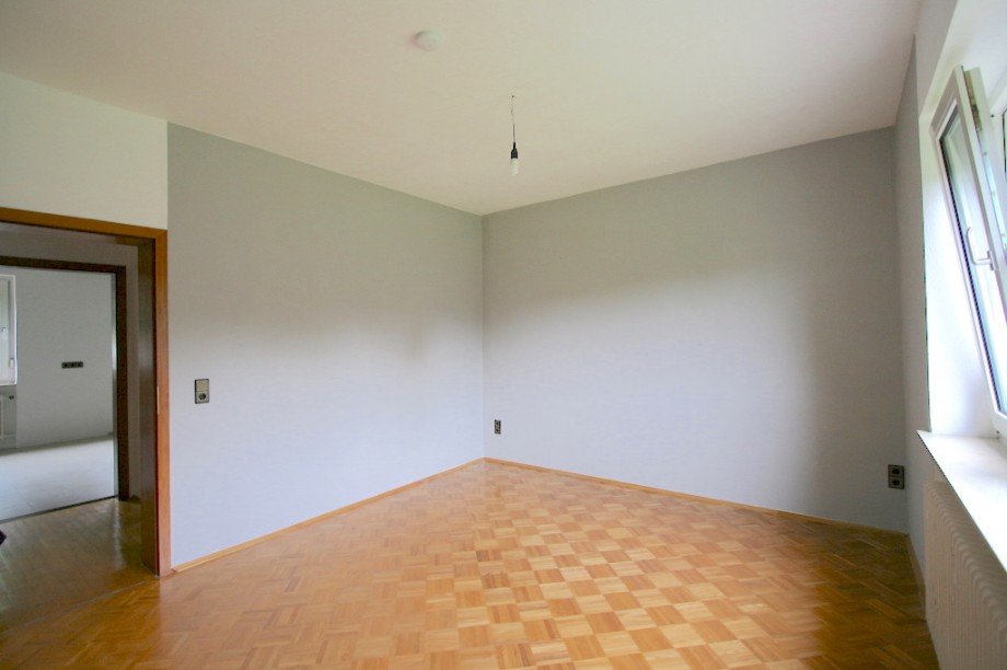 Zimmer 2 Bild 2 Erdgeschosswohnung Villmar/ Weyer