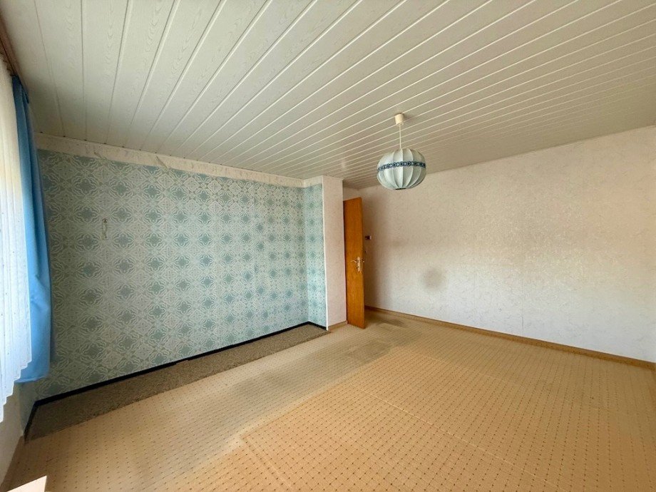 Schlafzimmer OG Bild 2 Einfamilienhaus Seltes/ Haintchen