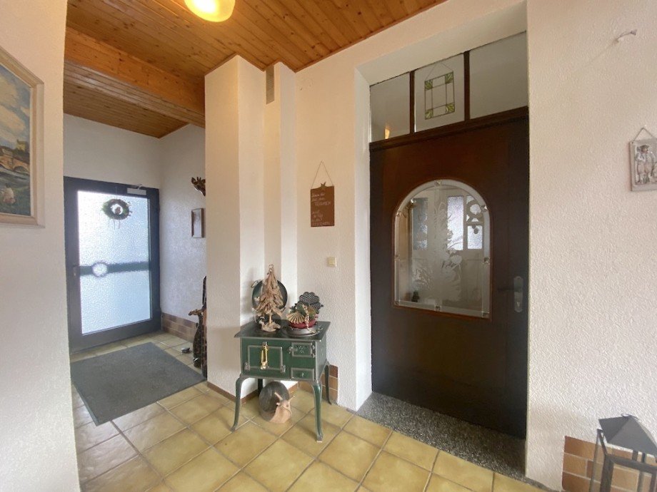 Eingangsbereich Bild 1 Dachgeschosswohnung Brechen