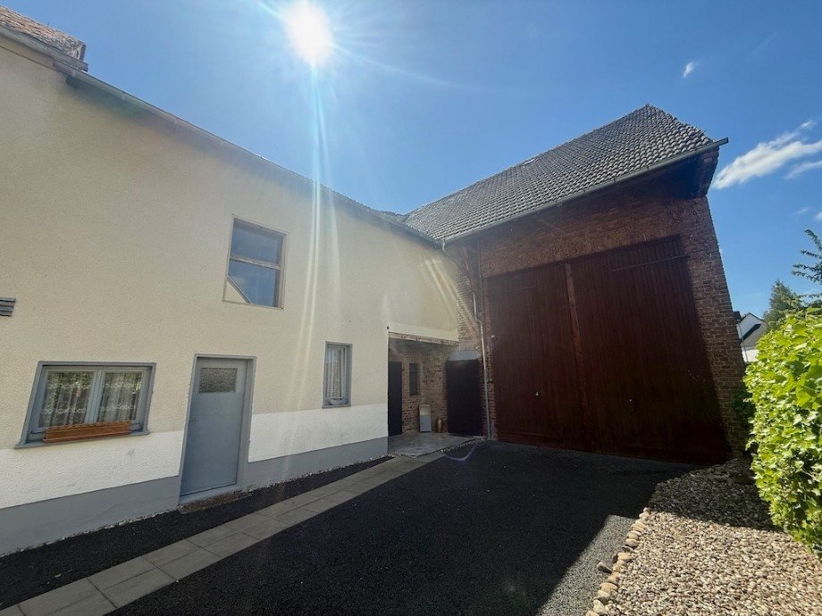 Nebengeb�ude und Scheune Einfamilienhaus Selters/ M�nster