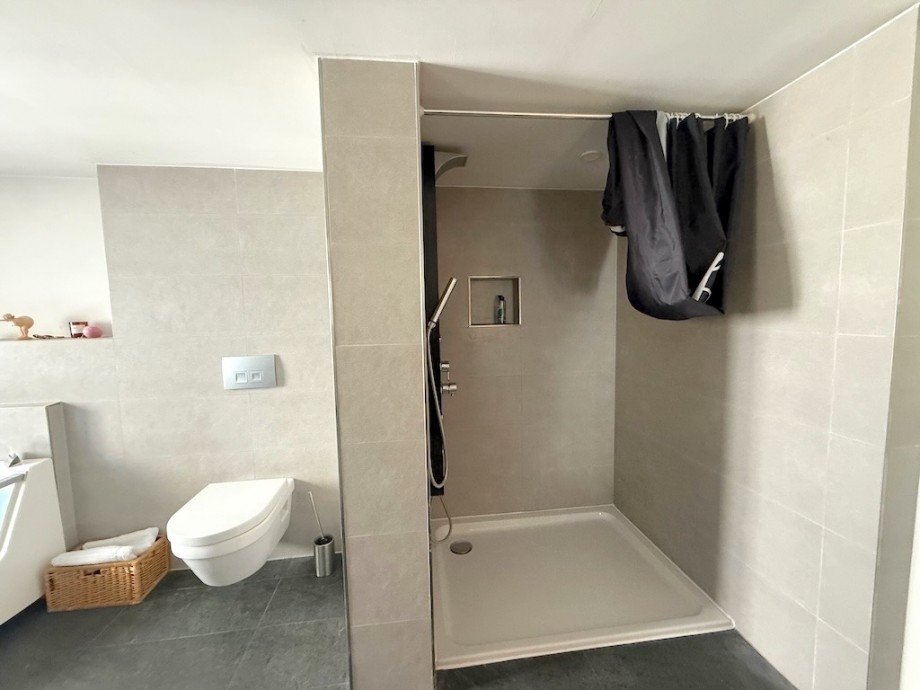 Bad OG Bild 2 Einfamilienhaus Selters