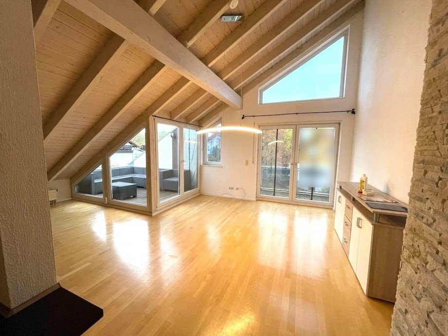 Wohnbereich Bild 2 Dachgeschosswohnung Bad Camberg