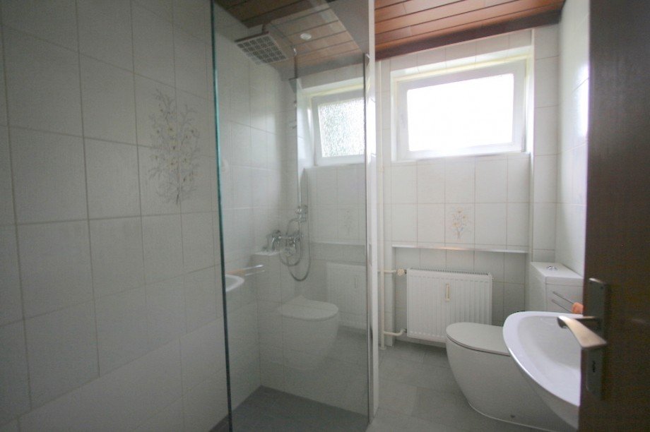 Bad Bild 1 Erdgeschosswohnung Villmar/ Weyer