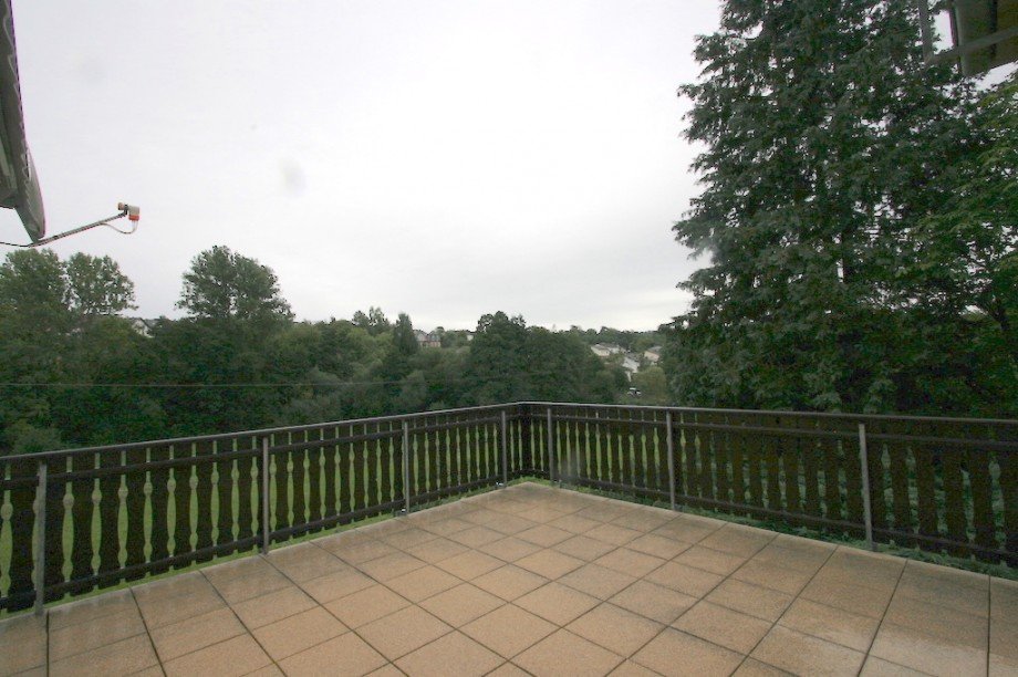 Balkon Bild 2 Erdgeschosswohnung Villmar/ Weyer
