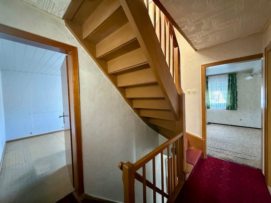 Flur OG Bild 1 Einfamilienhaus Seltes/ Haintchen