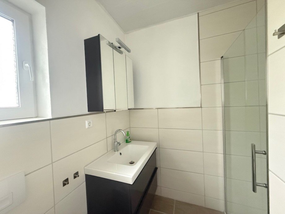Duschbad Kind OG Bild 1 Einfamilienhaus Selters