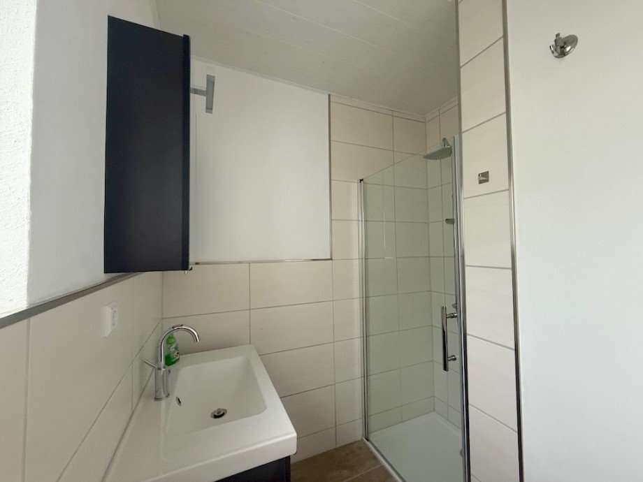 Duschbad Kind OG Bild 2 Einfamilienhaus Selters