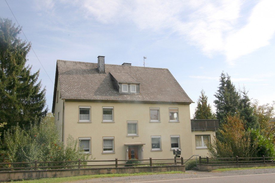 Aussenansicht Bild 1 Erdgeschosswohnung Villmar/ Weyer