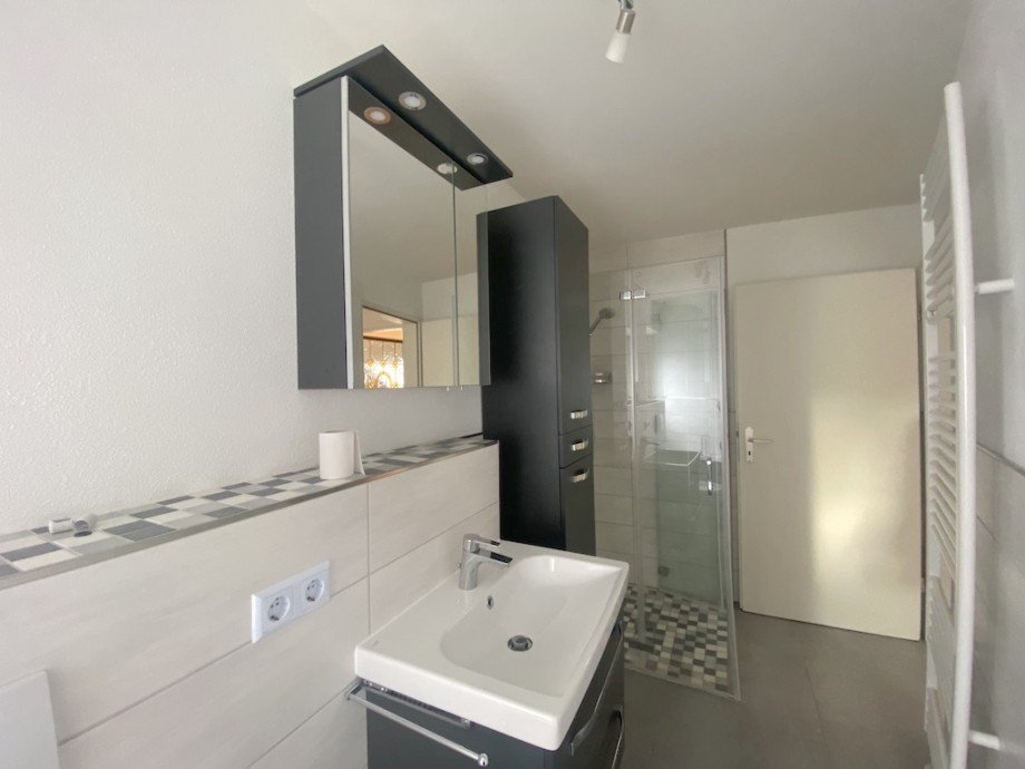 Bad Bild 2 Dachgeschosswohnung Brechen