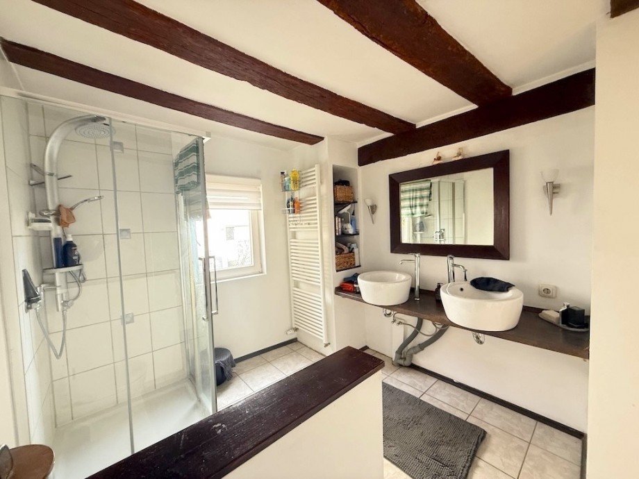 Bad EG Bild 2 Einfamilienhaus Selters