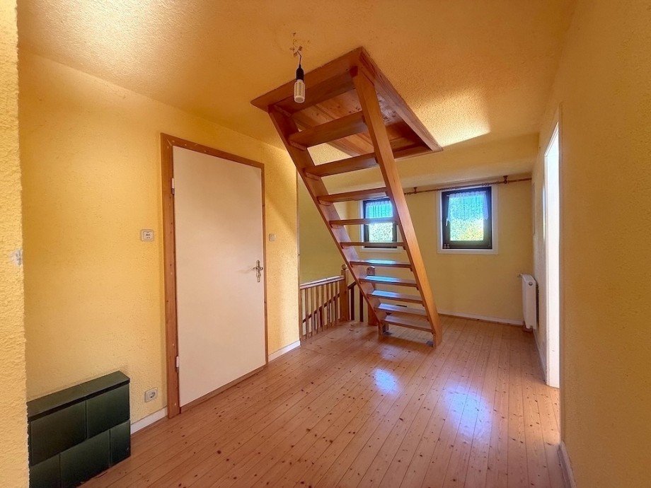 Flur OG Bild 2 Einfamilienhaus Selters