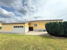 Aussenansicht Bild 5 ---Alles auf einer Ebene - EFH mit Garage und Garten in Villmar---