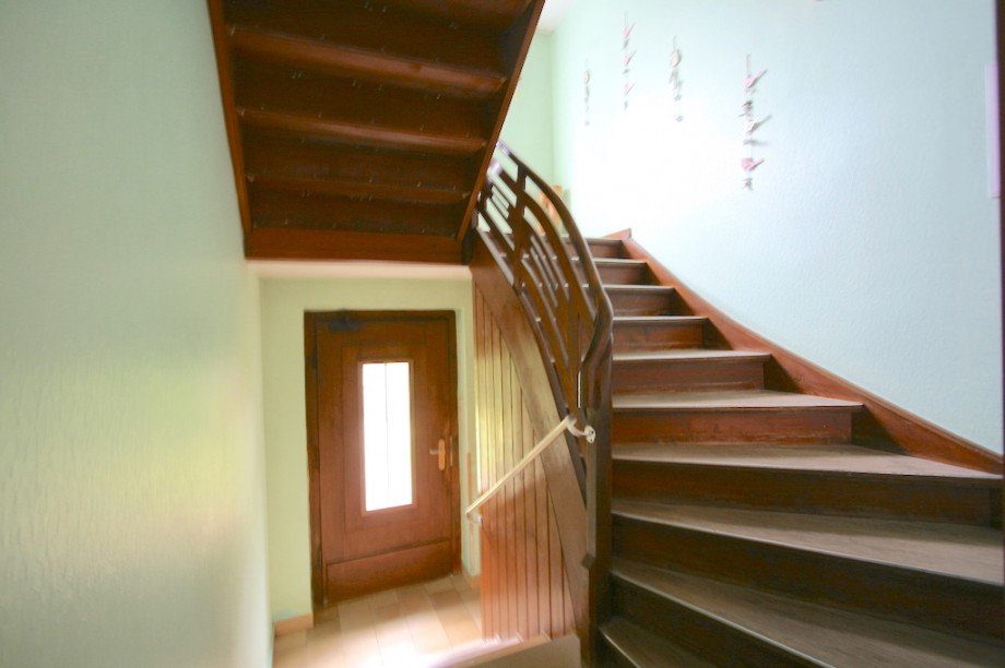 Treppenhaus Erdgeschosswohnung Villmar/ Weyer