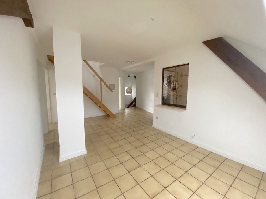 Diele Bild 2 Dachgeschosswohnung Brechen