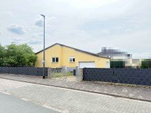 Titelbild ---Alles auf einer Ebene - EFH mit Garage und Garten in Villmar---