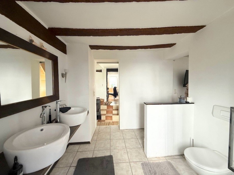 Bad EG Bild 3 Einfamilienhaus Selters