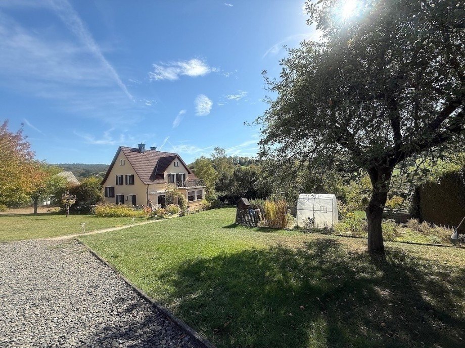 Garten Bild 1 Einfamilienhaus Selters
