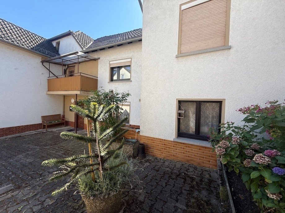 Aussenansicht Bild 3 Doppelhaush�lfte Bad Camberg